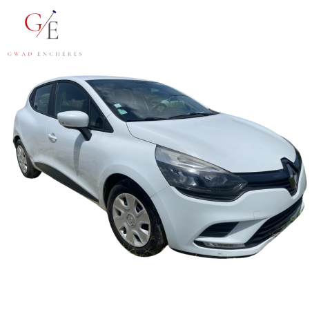 07 - RENAULT CLIO - 143