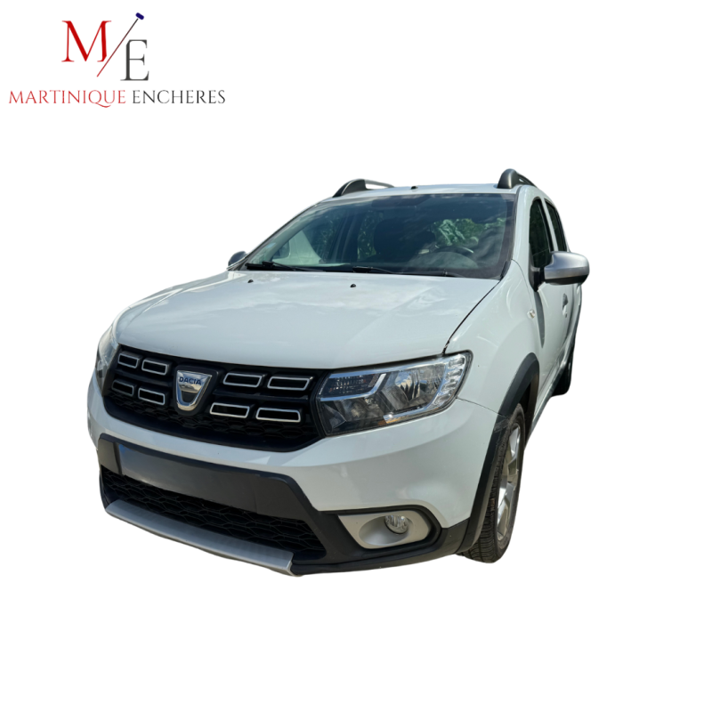 *57 - DACIA SANDERO - 352